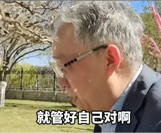 “男朋友？全死了！”天津奶奶的“顶级凡尔赛”